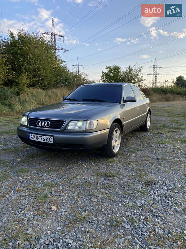 Седан Audi A6 1996 в 