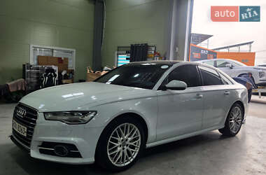 Седан Audi A6 2015 в 