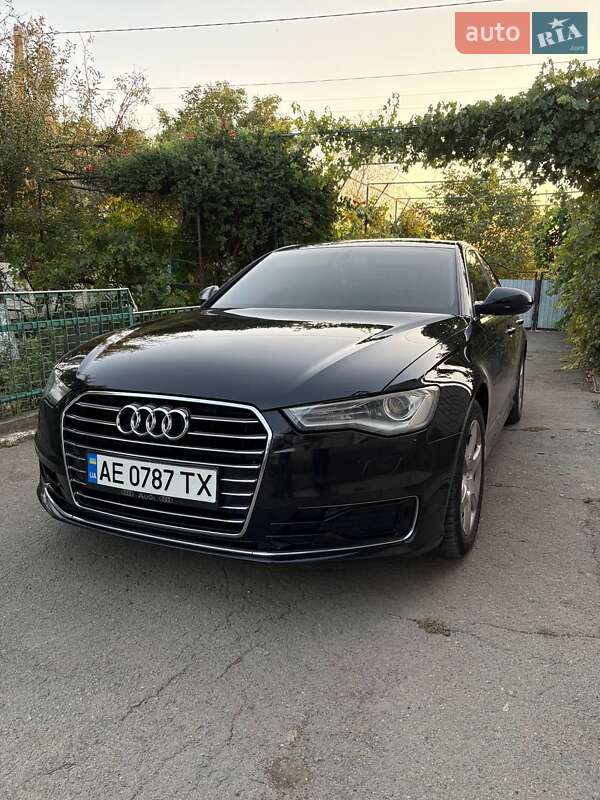 Седан Audi A6 2015 в Каменском
