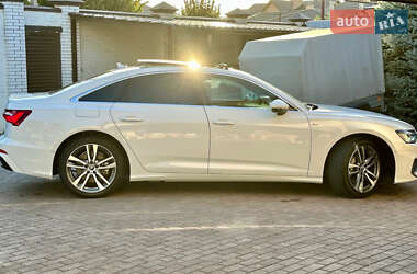 Седан Audi A6 2019 в 