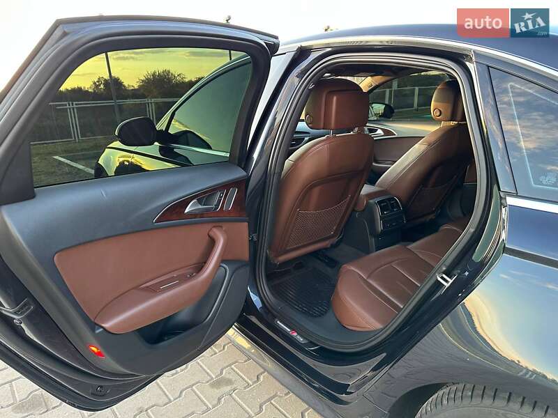 Седан Audi A6 2016 в Ромнах