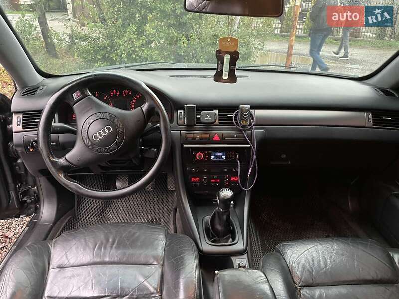 Универсал Audi A6 1999 в Долине