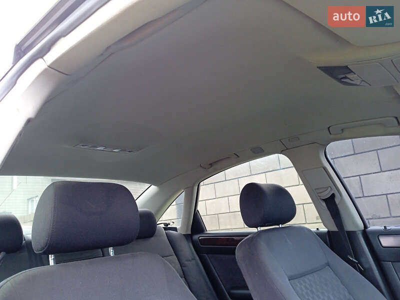 Седан Audi A6 2004 в Сарнах