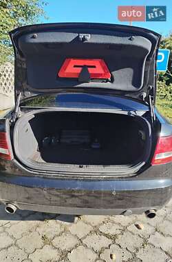 Седан Audi A6 2004 в 