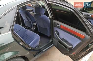 Седан Audi A6 2003 в 