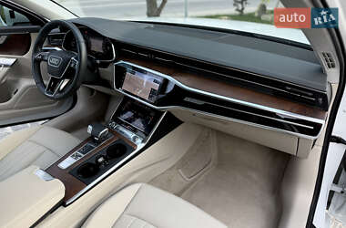 Седан Audi A6 2018 в 