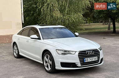 Седан Audi A6 2015 в 