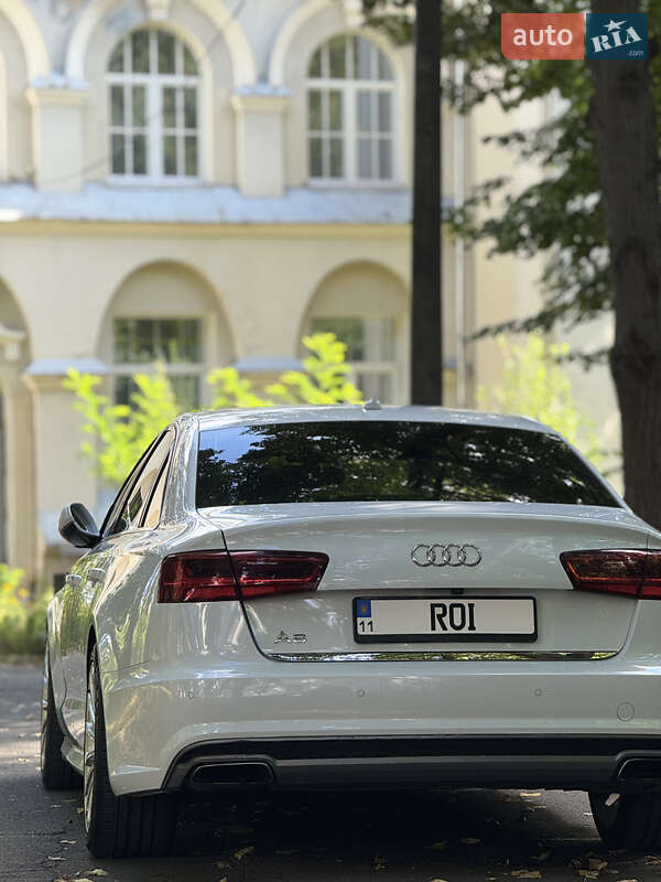Седан Audi A6 2015 в Киеве