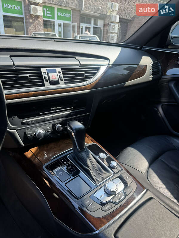 Седан Audi A6 2015 в Киеве