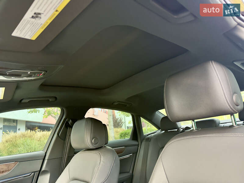 Седан Audi A6 2019 в Киеве