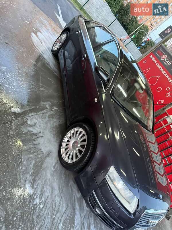 Седан Audi A6 2004 в Киеве