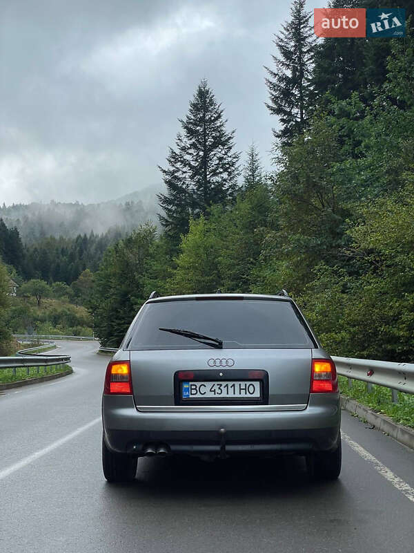 Универсал Audi A6 2004 в Сходнице