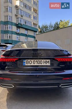 Седан Audi A6 2019 в 
