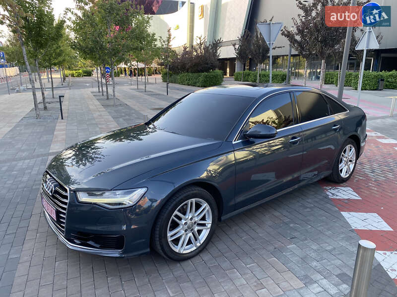 Седан Audi A6 2015 в 