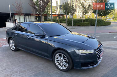 Седан Audi A6 2015 в 