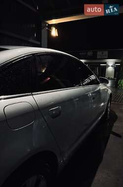 Седан Audi A6 2004 в 
