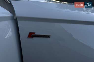 Седан Audi A6 2016 в 