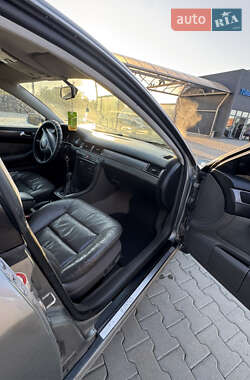 Седан Audi A6 2001 в 