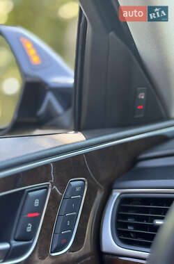 Седан Audi A6 2012 в 