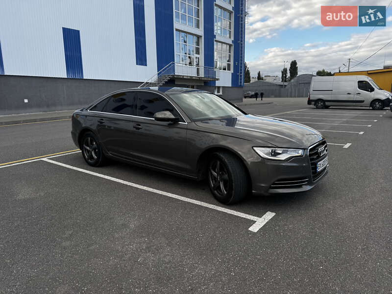 Седан Audi A6 2011 в Хмельницком