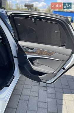 Седан Audi A6 2019 в 