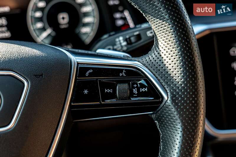 Универсал Audi A6 2021 в Черновцах