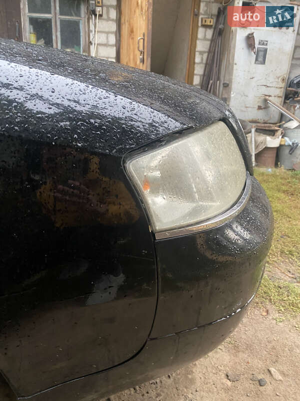 Седан Audi A6 2000 в Чернигове
