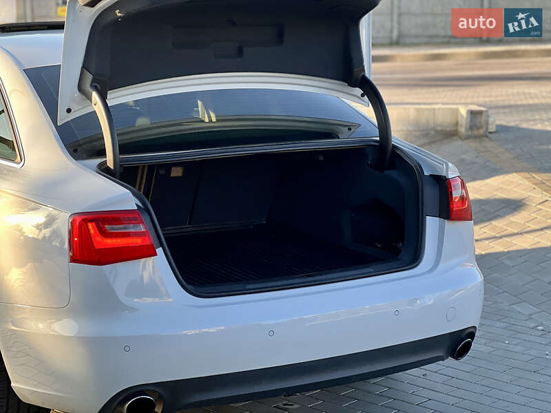 Седан Audi A6 2013 в Ровно