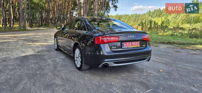 Седан Audi A6 2012 в Дубні
