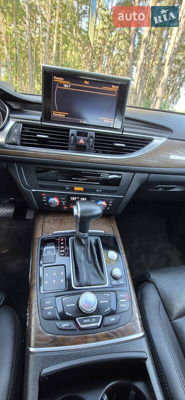 Седан Audi A6 2012 в Дубні