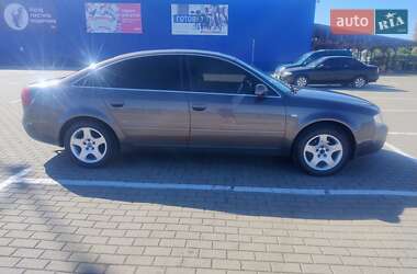 Седан Audi A6 2000 в 