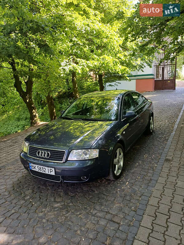 Седан Audi A6 2003 в Остроге