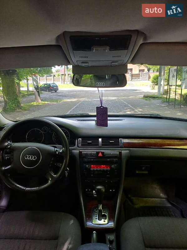 Седан Audi A6 2003 в Остроге