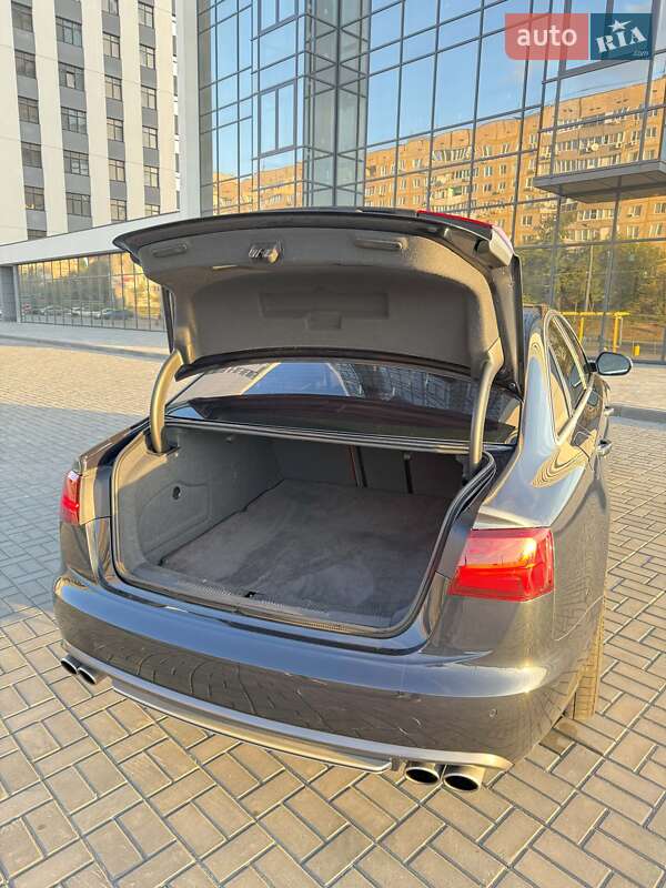 Седан Audi A6 2012 в Днепре
