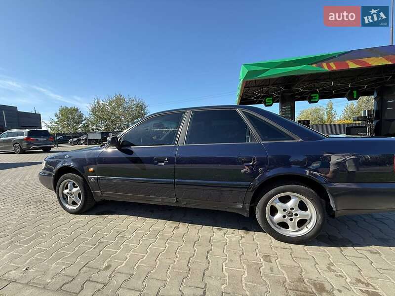Седан Audi A6 1997 в Киеве