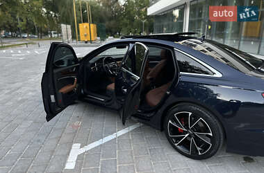Седан Audi A6 2018 в 