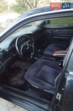 Седан Audi A6 1995 в  фото 22 Седан Audi A6 1995 в