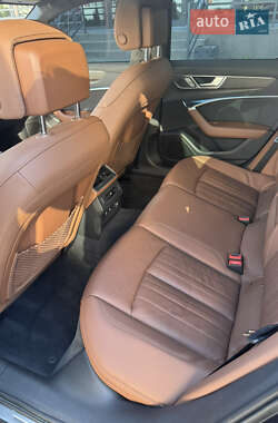 Седан Audi A6 2019 в 