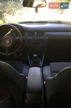 Седан Audi A6 2002 в 