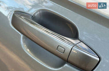 Седан Audi A6 2012 в 
