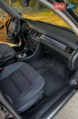 Универсал Audi A6 2003 в 