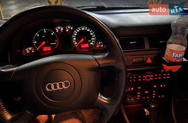 Седан Audi A6 2000 в 