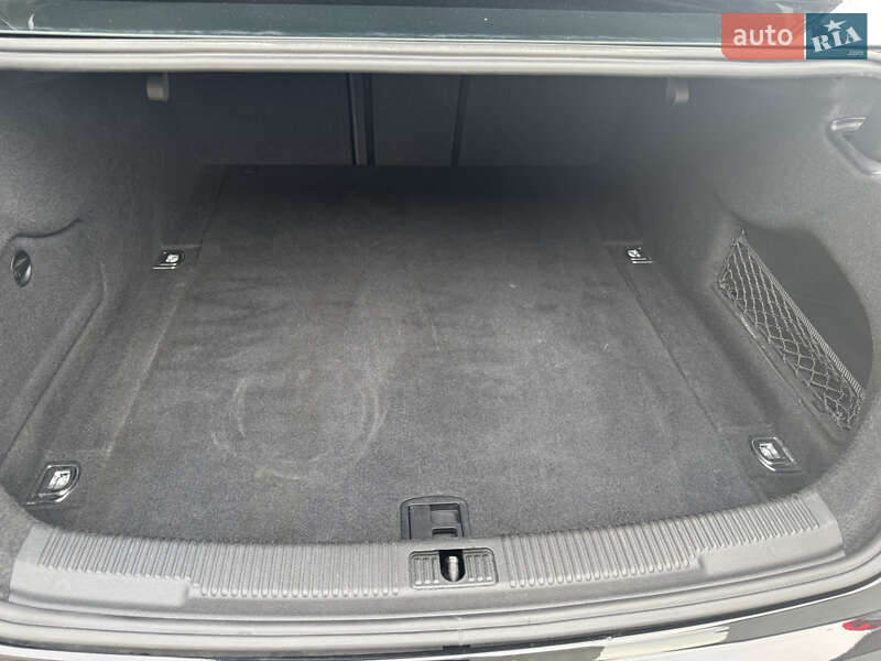Седан Audi A6 2018 в Ужгороді
