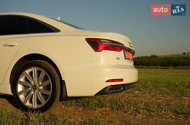 Седан Audi A6 2019 в 
