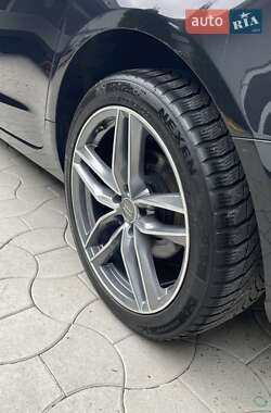 Седан Audi A6 2012 в 