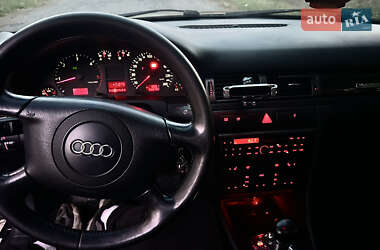 Седан Audi A6 2001 в 