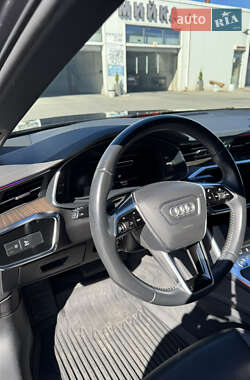 Седан Audi A6 2018 в 