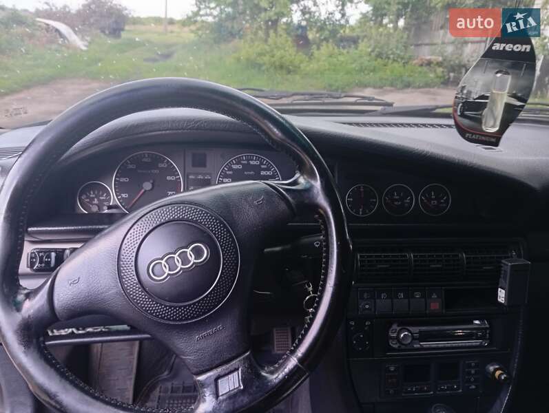 Седан Audi A6 1997 в Черкасах