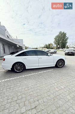Седан Audi A6 2015 в 