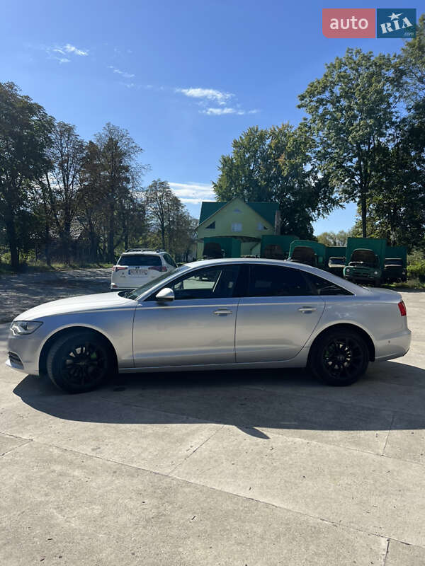 Седан Audi A6 2011 в Тячеве